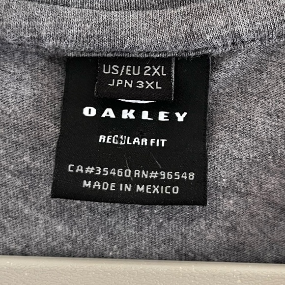OAKLEY | Casual Est 1975 Iconic Logo Short Sleeve Tee in Grey | Size XXL - Picture 4 of 10
